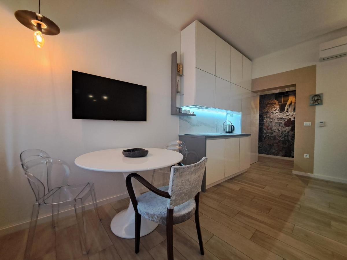 Slovenian Art Story Apartment Любляна Екстериор снимка