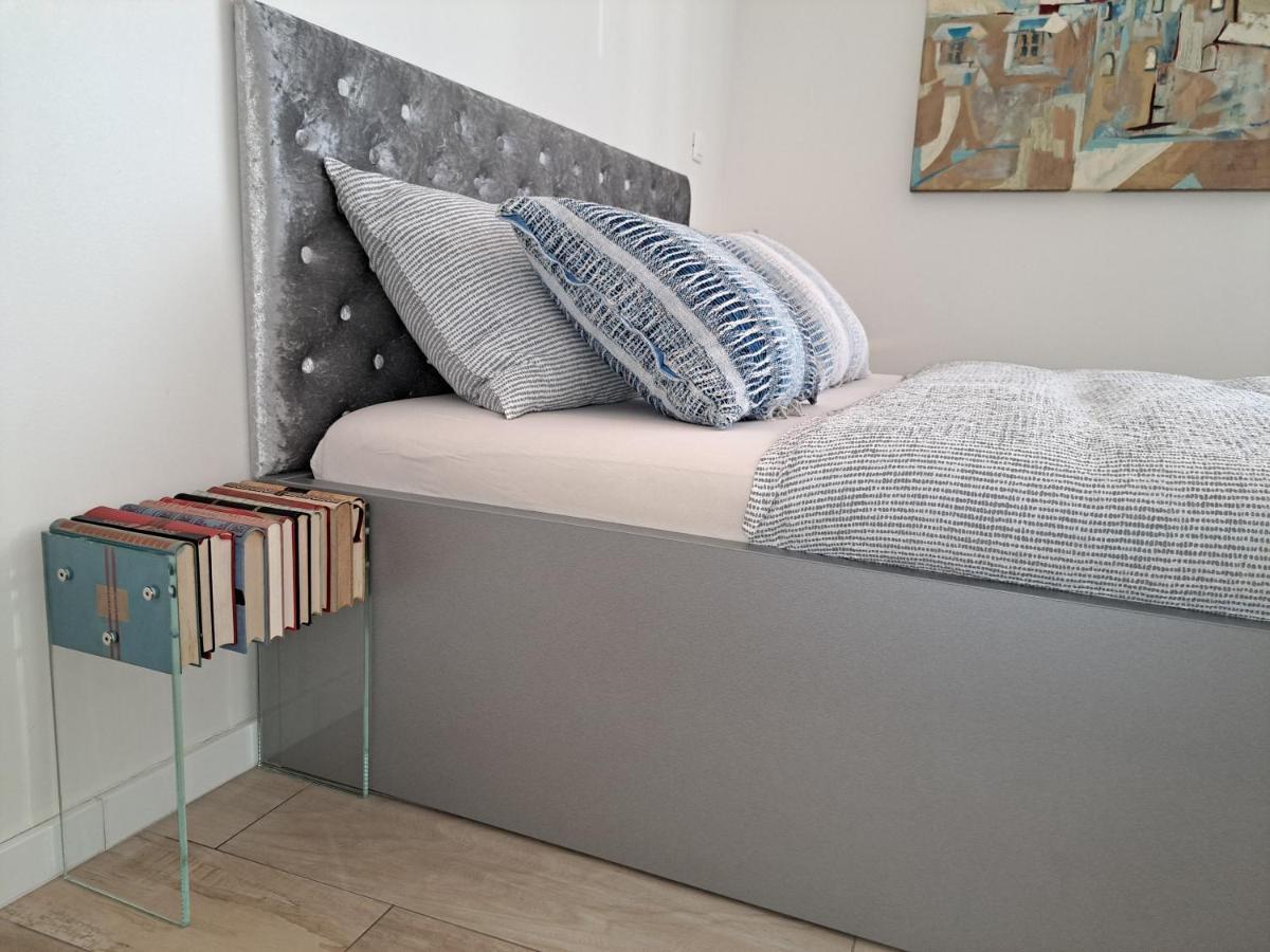 Slovenian Art Story Apartment Любляна Екстериор снимка